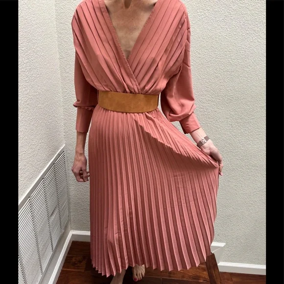 SHEIN | Surplice neck drop shoulder pleated dress - Picture 6 of 14